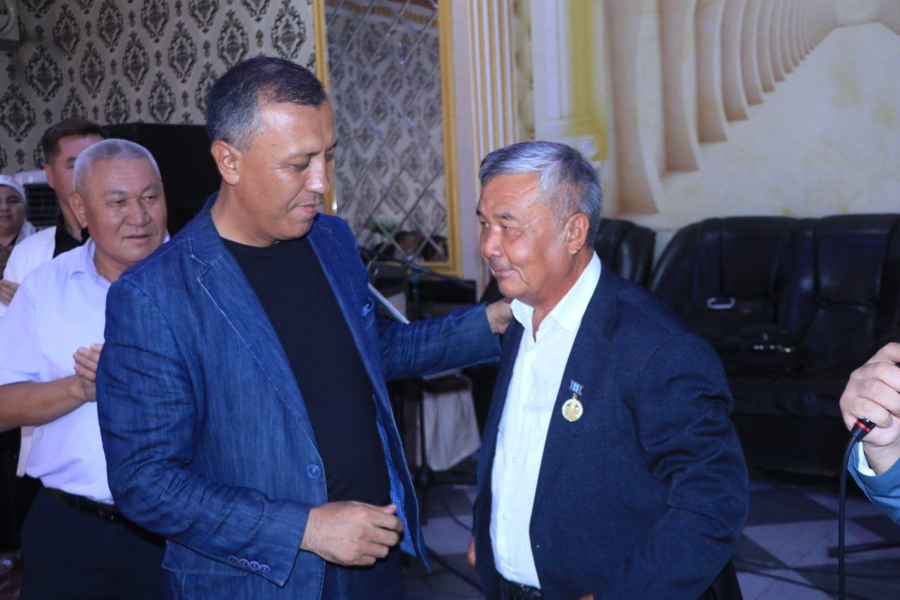 Sanʼat va madaniyat fidokori medali topshirildi