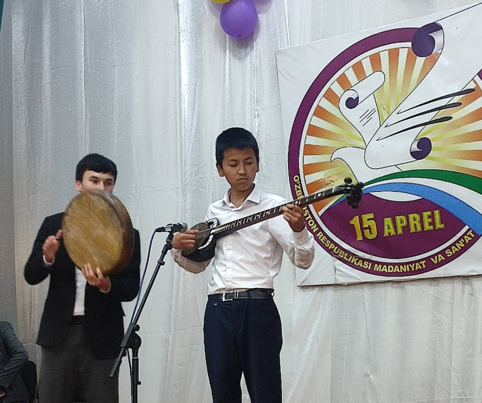 15-aprel madaniyat va sanʼat xodimlari kuni munosabati bilan konsert dasturi boʻlib oʻtdi.